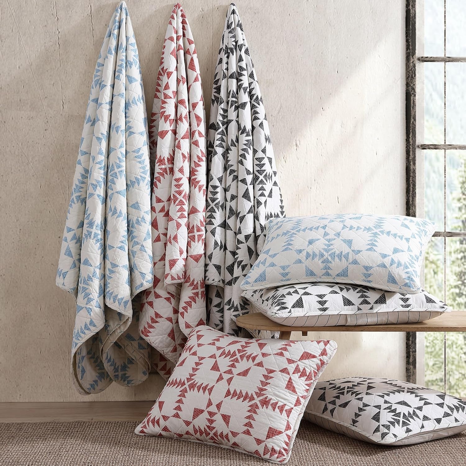 King Quilt Set – Reversible Cotton Bedding with Matching Shams, Luxurious Arrowhead Charcoal Design