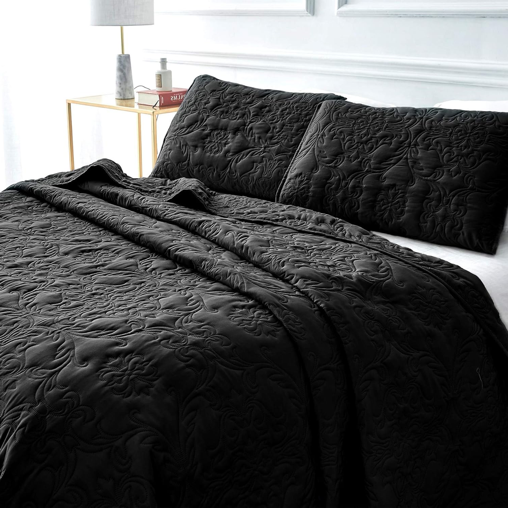 3-Piece Queen Quilt Set – Black Lightweight Microfiber Bedding
