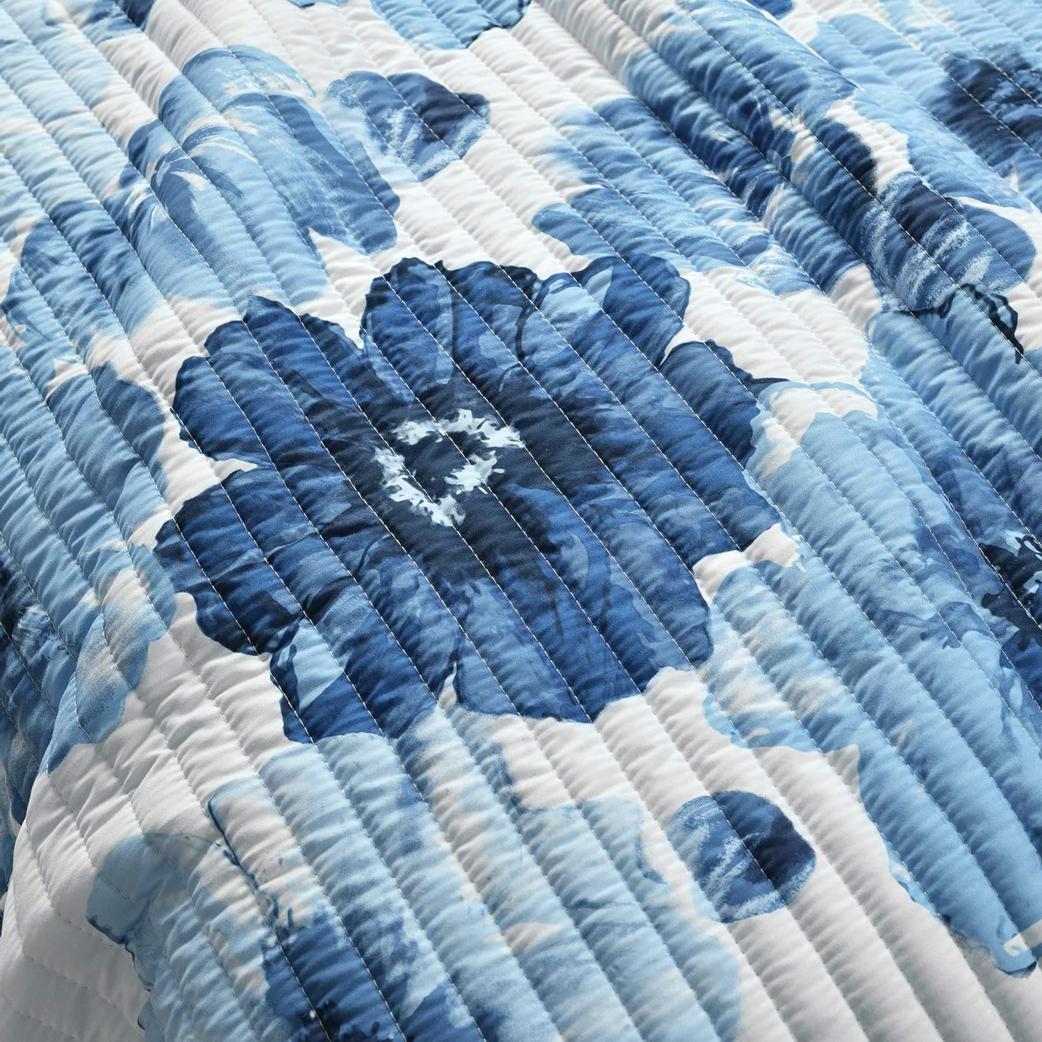 Leah Reversible Floral Quilt Set – King Size, 3 Pieces