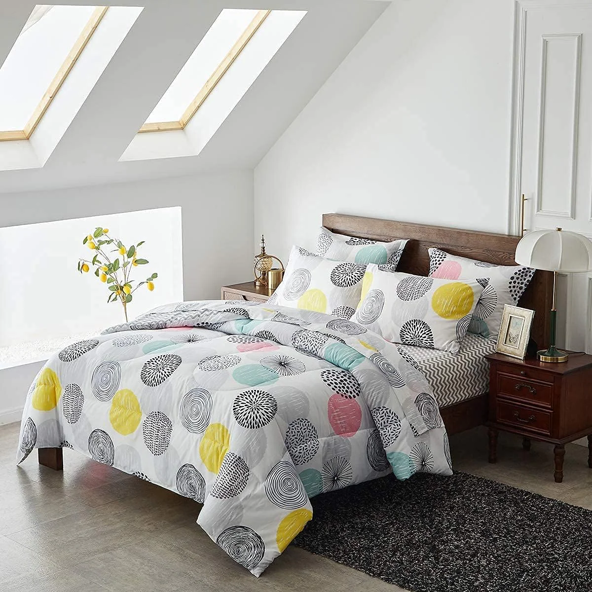 6-Piece Twin Comforter Sheet Set – Soft Microfiber, Colorful Dots