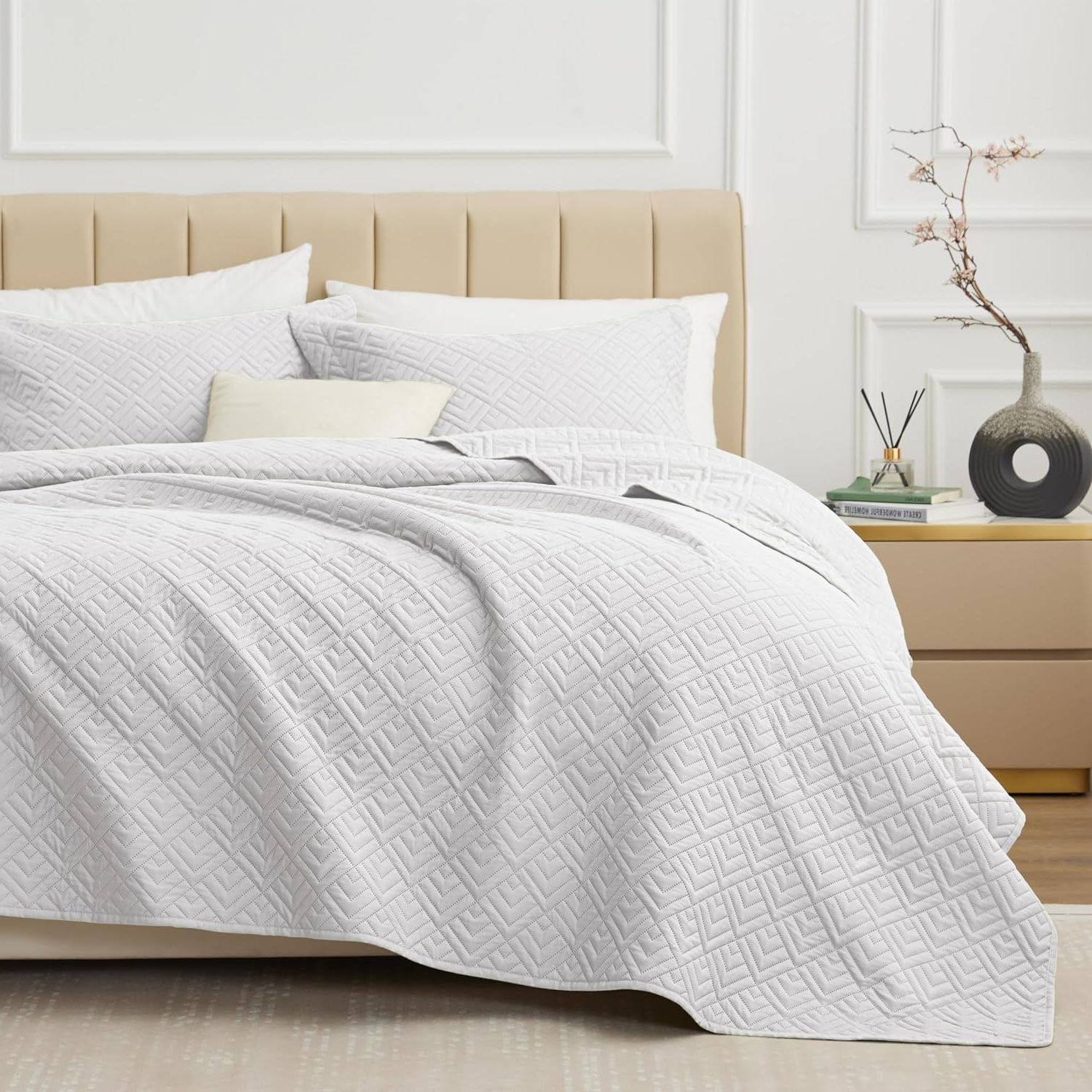 Full/Queen Quilt Set – Modern Geometric Design, Soft & Lightweight, All-Season