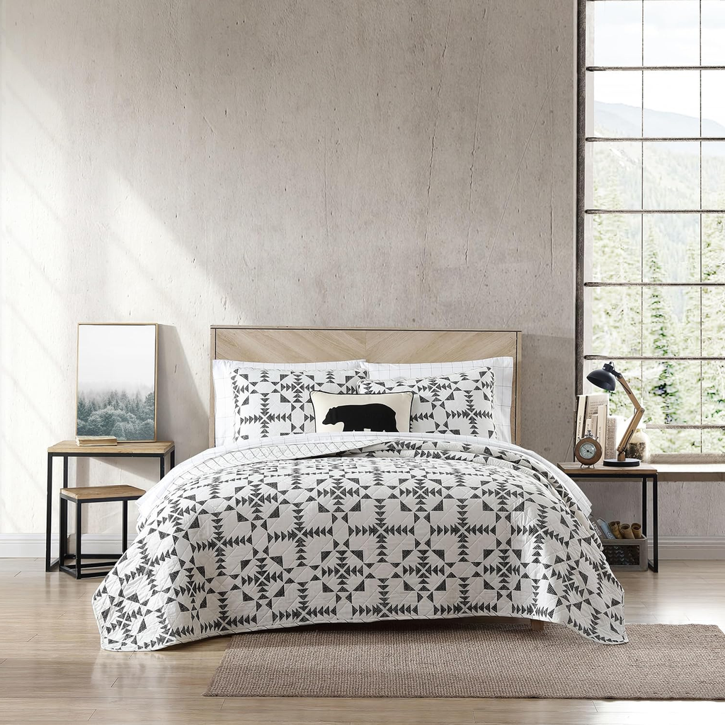 King Quilt Set – Reversible Cotton Bedding with Matching Shams, Luxurious Arrowhead Charcoal Design