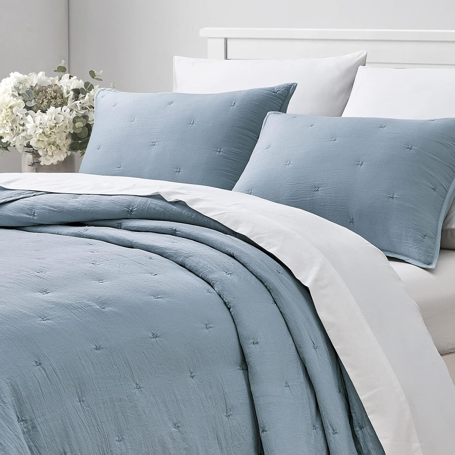 Full/Queen Embroidered Quilt Set – 3-Piece Lightweight Microfiber Star Bedspread, Ultra Soft, Blue