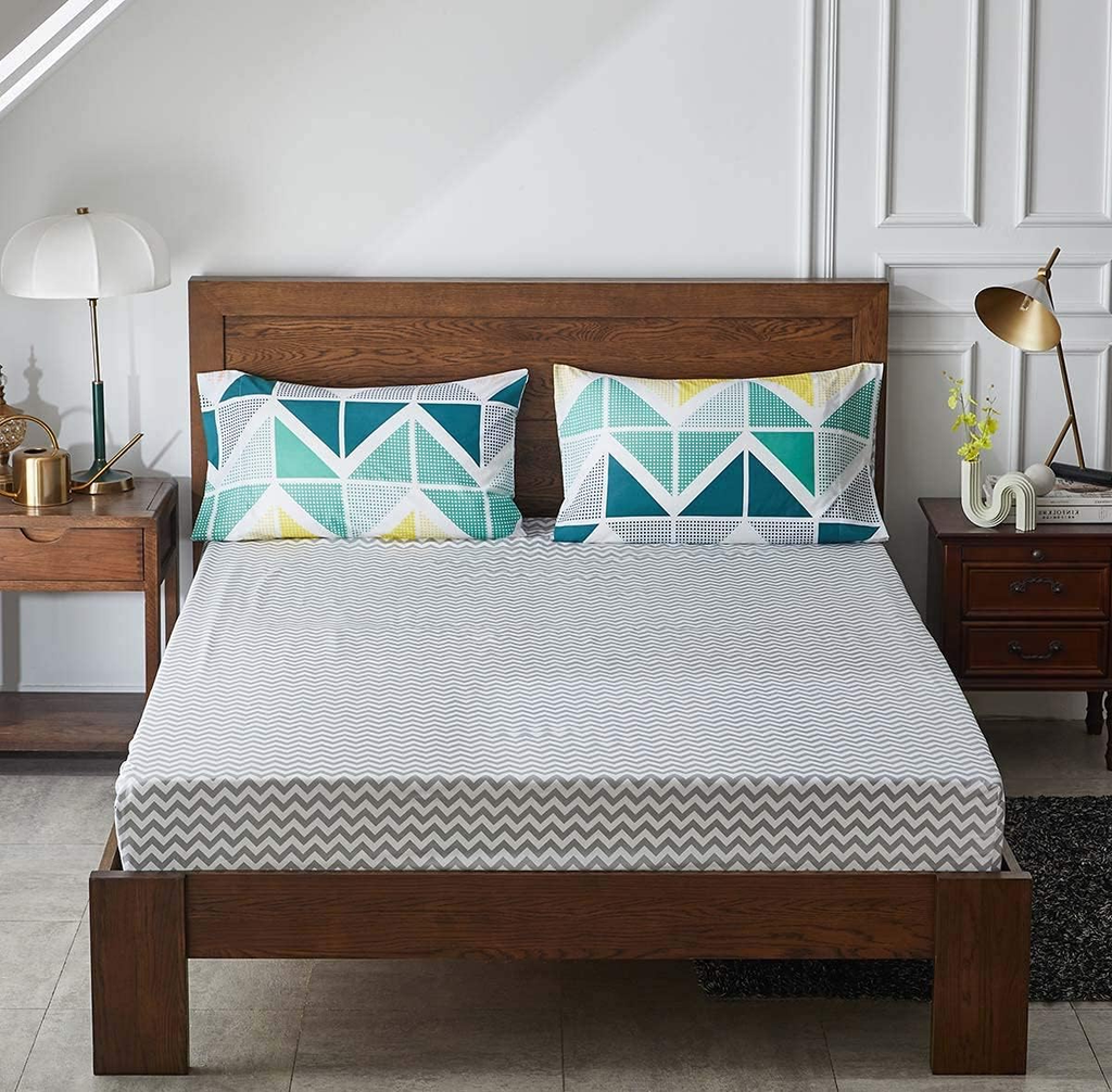 7-Piece Queen Bed-in-a-Bag Comforter Set – Yellow & Green Triangle Print, Reversible Microfiber Bedding with Sheets & Pillow Shams