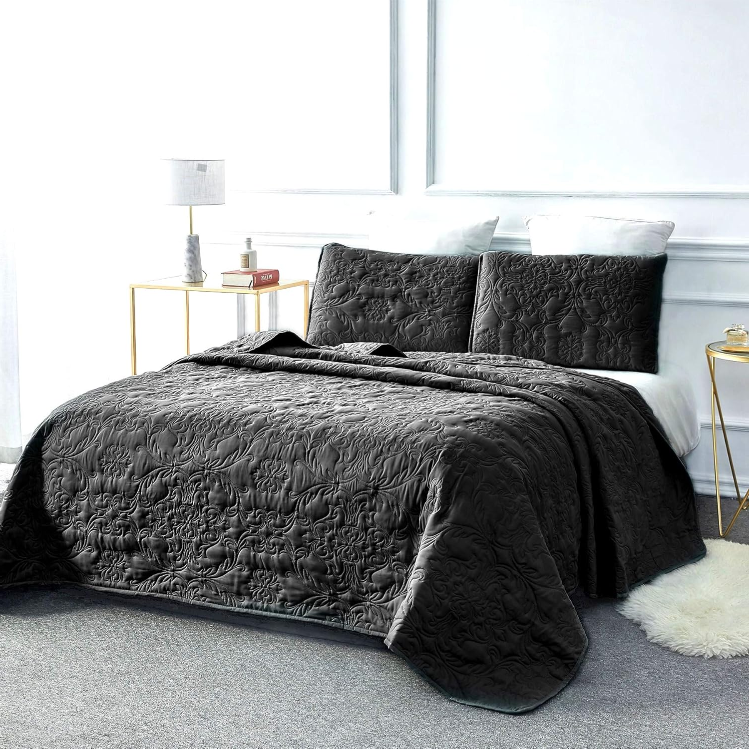 3-Piece Queen Quilt Set – Black Lightweight Microfiber Bedding