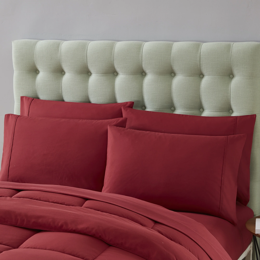 7-Piece King Bed-in-a-Bag Comforter Set – Luxury Burgundy Down Alternative, Includes Sheets & Shams